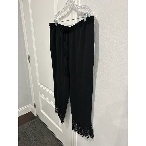 Kate & Mallory Lace Trim Cropped Pants Black Sz XL Drawstring Elastic Waist Chic - Picture 3 of 11